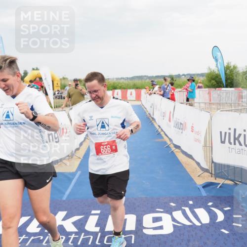 22.06.2025 - Viking Triathlon MichiJ http://msf.ph/oto/8121660 22.06.2025 17:04:53 Ziel 466, 656 meine-sportfotos.de