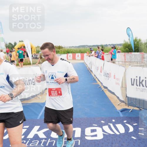 22.06.2025 - Viking Triathlon MichiJ http://msf.ph/oto/8121671 22.06.2025 17:04:53 Ziel 466, 656 meine-sportfotos.de