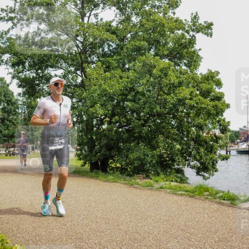 22.06.2025 - Viking Triathlon KatJ http://msf.ph/oto/8121709 22.06.2025 15:16:17 Laufen 241, 254, 656 meine-sportfotos.de