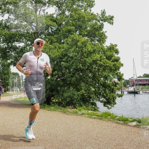 22.06.2025 - Viking Triathlon KatJ http://msf.ph/oto/8121741 22.06.2025 15:16:17 Laufen 241, 254, 656 meine-sportfotos.de