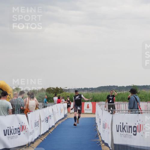 22.06.2025 - Viking Triathlon MichiJ http://msf.ph/oto/8121745 22.06.2025 16:36:43 Ziel 48 meine-sportfotos.de