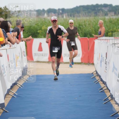 22.06.2025 - Viking Triathlon MichiJ http://msf.ph/oto/8121748 22.06.2025 15:00:18 Ziel 207 meine-sportfotos.de