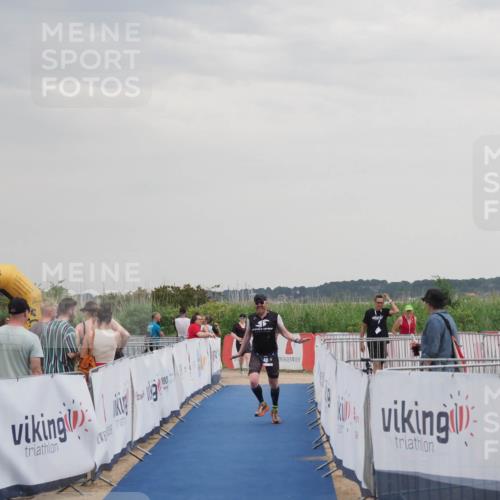 22.06.2025 - Viking Triathlon MichiJ http://msf.ph/oto/8121800 22.06.2025 16:36:44 Ziel 48 meine-sportfotos.de