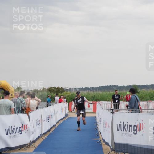 22.06.2025 - Viking Triathlon MichiJ http://msf.ph/oto/8121820 22.06.2025 16:36:44 Ziel 48 meine-sportfotos.de