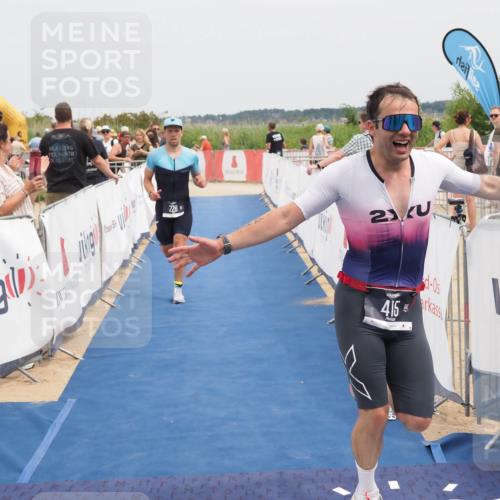 22.06.2025 - Viking Triathlon MichiJ http://msf.ph/oto/8121832 22.06.2025 15:13:19 Ziel 228, 395, 415 meine-sportfotos.de