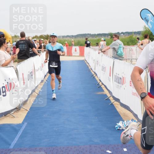 22.06.2025 - Viking Triathlon MichiJ http://msf.ph/oto/8121850 22.06.2025 15:13:19 Ziel 228, 395, 415 meine-sportfotos.de