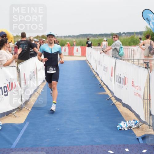 22.06.2025 - Viking Triathlon MichiJ http://msf.ph/oto/8121877 22.06.2025 15:13:19 Ziel 228, 395, 415 meine-sportfotos.de