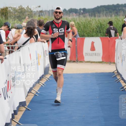 22.06.2025 - Viking Triathlon MichiJ http://msf.ph/oto/8121999 22.06.2025 15:13:30 Ziel 330 meine-sportfotos.de