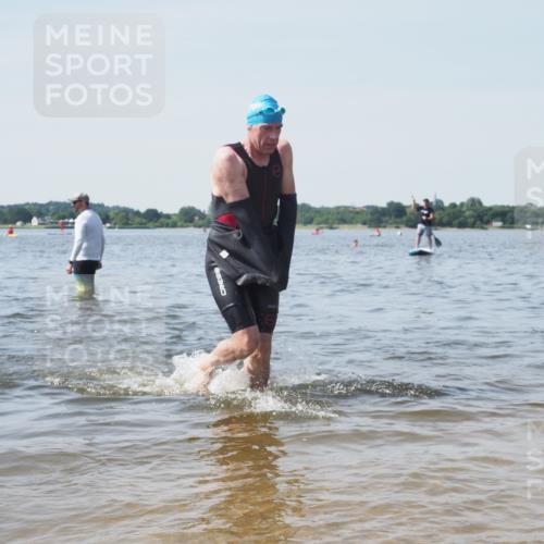 22.06.2025 - Viking Triathlon KatJ http://msf.ph/oto/8122050 22.06.2025 10:51:09 Schwimmen 308, 436, 484 meine-sportfotos.de