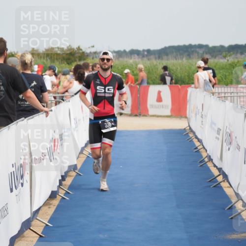 22.06.2025 - Viking Triathlon MichiJ http://msf.ph/oto/8122080 22.06.2025 15:13:31 Ziel 330 meine-sportfotos.de