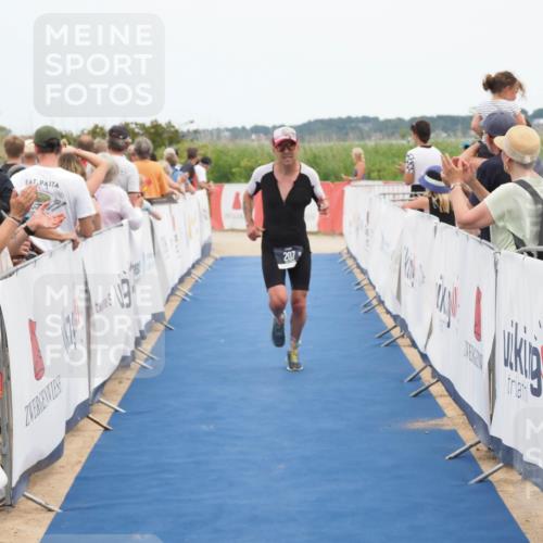 22.06.2025 - Viking Triathlon MichiJ http://msf.ph/oto/8122088 22.06.2025 15:00:21 Ziel 207 meine-sportfotos.de