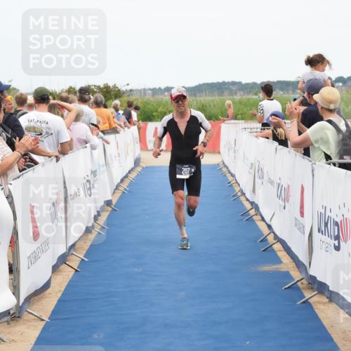 22.06.2025 - Viking Triathlon MichiJ http://msf.ph/oto/8122104 22.06.2025 15:00:22 Ziel 207 meine-sportfotos.de
