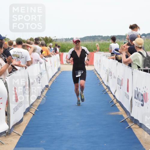 22.06.2025 - Viking Triathlon MichiJ http://msf.ph/oto/8122109 22.06.2025 15:00:22 Ziel 207 meine-sportfotos.de