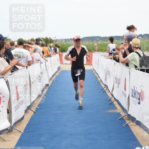 22.06.2025 - Viking Triathlon MichiJ http://msf.ph/oto/8122117 22.06.2025 15:00:22 Ziel 207 meine-sportfotos.de