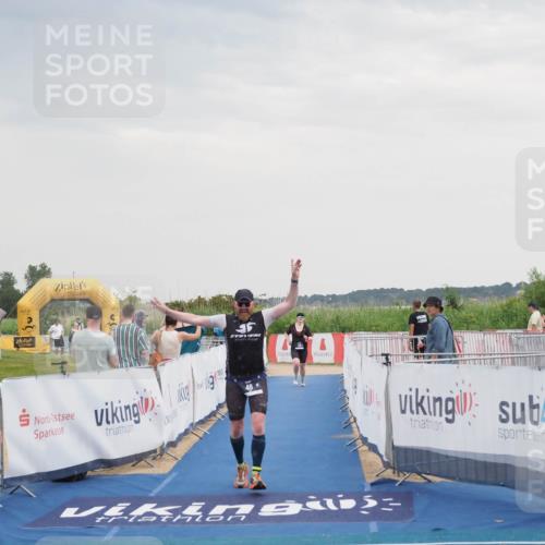 22.06.2025 - Viking Triathlon MichiJ http://msf.ph/oto/8122134 22.06.2025 16:36:48 Ziel 48, 240 meine-sportfotos.de