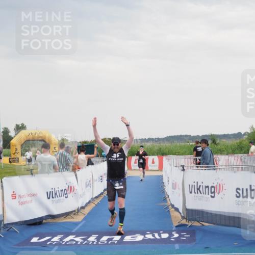 22.06.2025 - Viking Triathlon MichiJ http://msf.ph/oto/8122141 22.06.2025 16:36:48 Ziel 48, 240 meine-sportfotos.de
