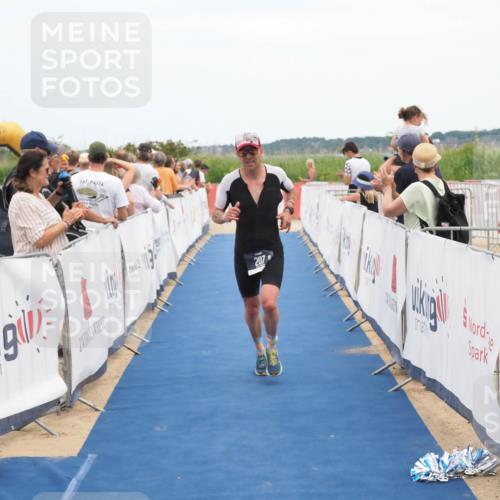 22.06.2025 - Viking Triathlon MichiJ http://msf.ph/oto/8122151 22.06.2025 15:00:23 Ziel 207 meine-sportfotos.de