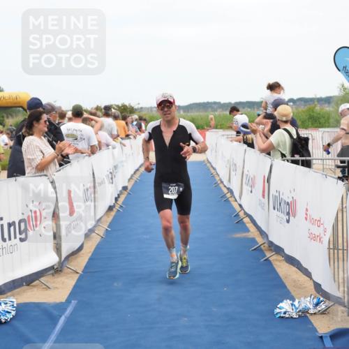 22.06.2025 - Viking Triathlon MichiJ http://msf.ph/oto/8122176 22.06.2025 15:00:23 Ziel 207 meine-sportfotos.de