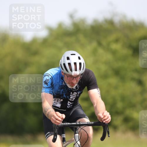 22.06.2025 - Viking Triathlon Yannick Fuchs http://msf.ph/oto/8122203 22.06.2025 11:49:18 Radfahren 405, 433, 477, 634 meine-sportfotos.de
