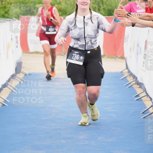22.06.2025 - Viking Triathlon MichiJ http://msf.ph/oto/8122205 22.06.2025 17:07:18 Ziel 236 meine-sportfotos.de
