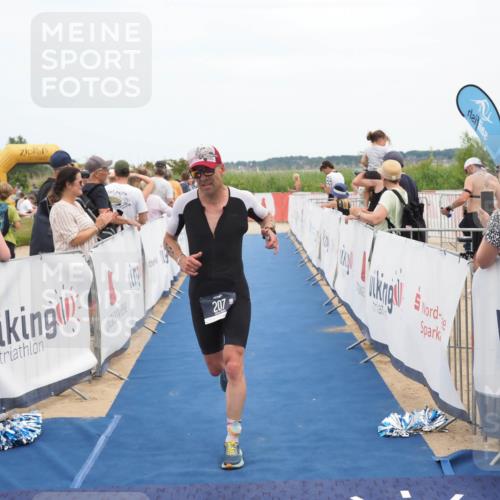 22.06.2025 - Viking Triathlon MichiJ http://msf.ph/oto/8122216 22.06.2025 15:00:23 Ziel 207 meine-sportfotos.de