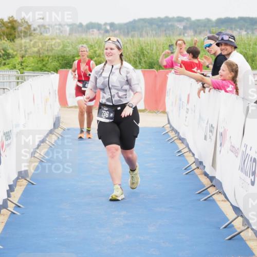 22.06.2025 - Viking Triathlon MichiJ http://msf.ph/oto/8122258 22.06.2025 17:07:18 Ziel 236 meine-sportfotos.de