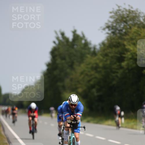 22.06.2025 - Viking Triathlon Yannick Fuchs http://msf.ph/oto/8122306 22.06.2025 11:49:50 Radfahren 3, 211, 254, 257, 347, 638, 648 meine-sportfotos.de