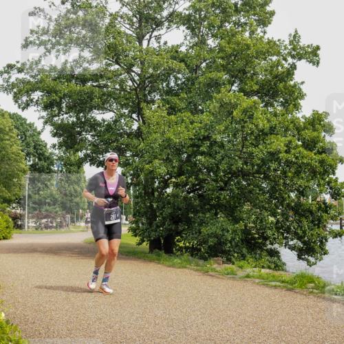 22.06.2025 - Viking Triathlon KatJ http://msf.ph/oto/8122372 22.06.2025 15:16:47 Laufen 291 meine-sportfotos.de