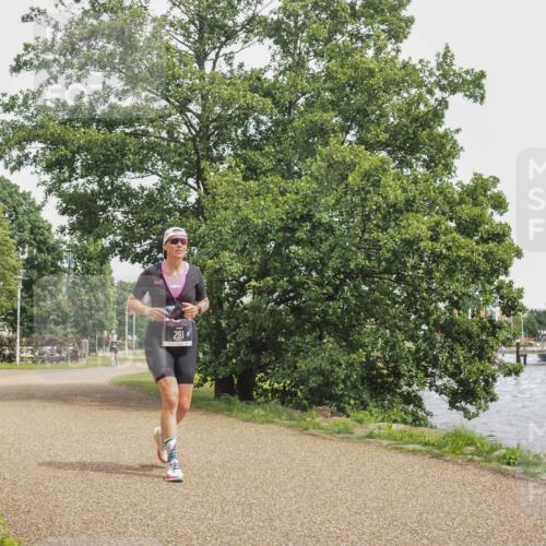 22.06.2025 - Viking Triathlon KatJ http://msf.ph/oto/8122395 22.06.2025 15:16:47 Laufen 291 meine-sportfotos.de