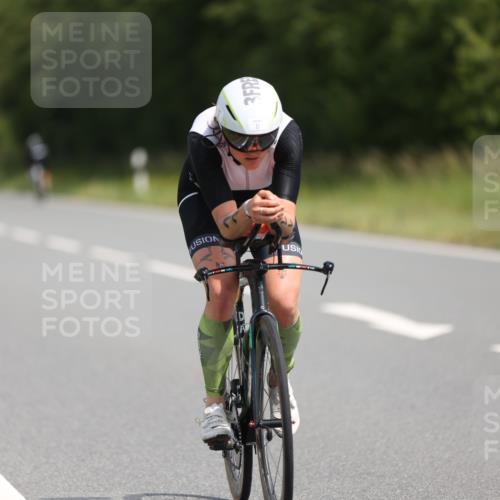 22.06.2025 - Viking Triathlon Yannick Fuchs http://msf.ph/oto/8122458 22.06.2025 11:50:03 Radfahren 11, 33, 150, 182, 257, 376, 553, 638 meine-sportfotos.de