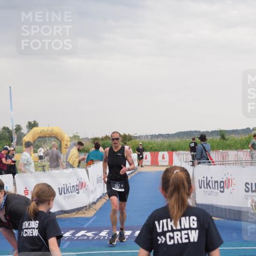 22.06.2025 - Viking Triathlon MichiJ http://msf.ph/oto/8122465 22.06.2025 16:36:58 Ziel 267 meine-sportfotos.de