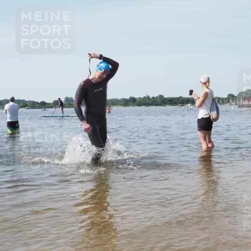 22.06.2025 - Viking Triathlon KatJ http://msf.ph/oto/8122471 22.06.2025 10:51:38 Schwimmen 292, 422 meine-sportfotos.de
