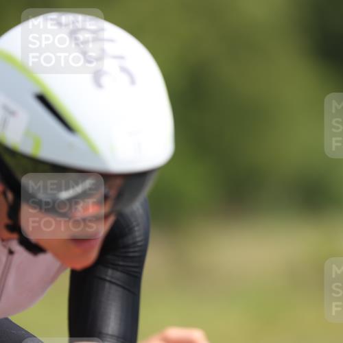 22.06.2025 - Viking Triathlon Yannick Fuchs http://msf.ph/oto/8122495 22.06.2025 11:50:04 Radfahren 11, 33, 150, 182, 257, 376, 553, 638 meine-sportfotos.de
