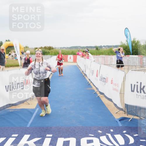 22.06.2025 - Viking Triathlon MichiJ http://msf.ph/oto/8122554 22.06.2025 17:07:21 Ziel 236, 484 meine-sportfotos.de