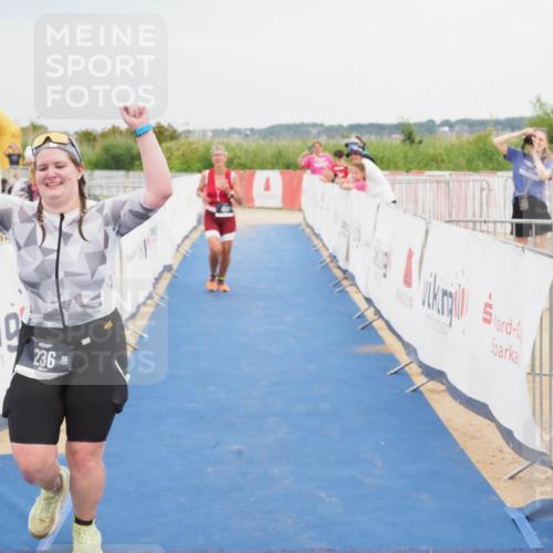 22.06.2025 - Viking Triathlon MichiJ http://msf.ph/oto/8122587 22.06.2025 17:07:22 Ziel 236, 484 meine-sportfotos.de