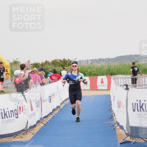 22.06.2025 - Viking Triathlon MichiJ http://msf.ph/oto/8122607 22.06.2025 16:38:26 Ziel 496 meine-sportfotos.de