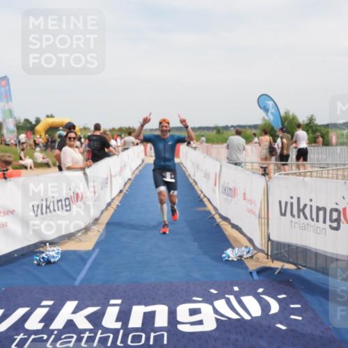 22.06.2025 - Viking Triathlon MichiJ http://msf.ph/oto/8122612 22.06.2025 15:13:46 Ziel 95, 602 meine-sportfotos.de