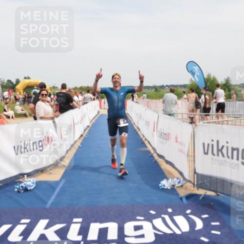 22.06.2025 - Viking Triathlon MichiJ http://msf.ph/oto/8122628 22.06.2025 15:13:46 Ziel 95, 602 meine-sportfotos.de
