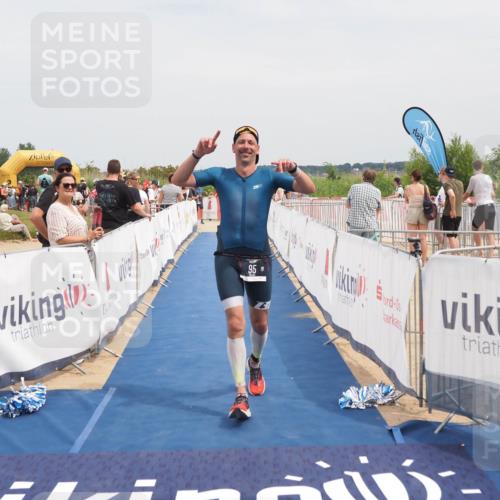 22.06.2025 - Viking Triathlon MichiJ http://msf.ph/oto/8122647 22.06.2025 15:13:47 Ziel 95, 602 meine-sportfotos.de