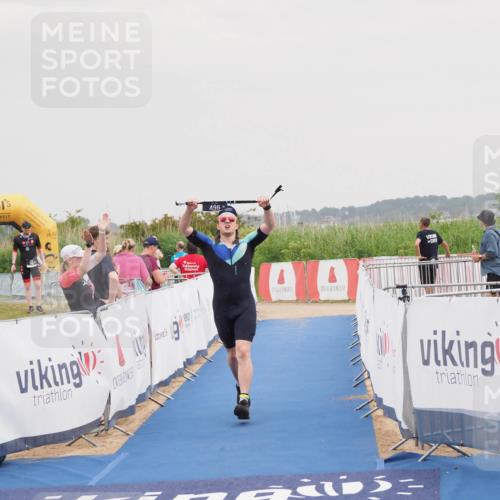 22.06.2025 - Viking Triathlon MichiJ http://msf.ph/oto/8122660 22.06.2025 16:38:27 Ziel 496 meine-sportfotos.de