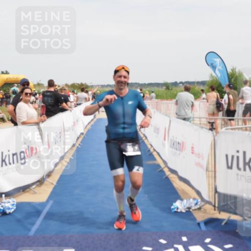 22.06.2025 - Viking Triathlon MichiJ http://msf.ph/oto/8122664 22.06.2025 15:13:47 Ziel 95, 602 meine-sportfotos.de