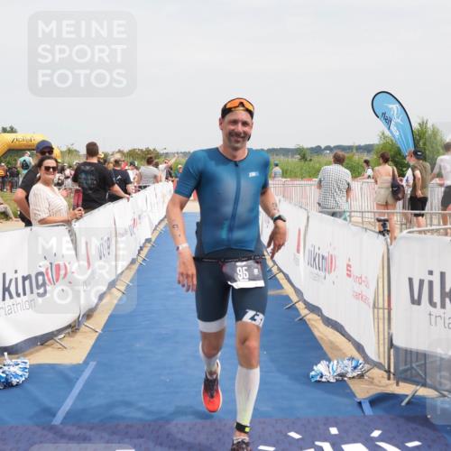 22.06.2025 - Viking Triathlon MichiJ http://msf.ph/oto/8122685 22.06.2025 15:13:47 Ziel 95, 602 meine-sportfotos.de