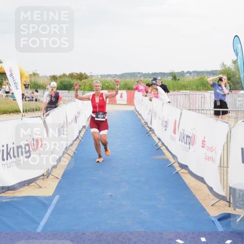 22.06.2025 - Viking Triathlon MichiJ http://msf.ph/oto/8122704 22.06.2025 17:07:23 Ziel 236, 484 meine-sportfotos.de