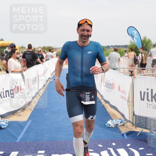22.06.2025 - Viking Triathlon MichiJ http://msf.ph/oto/8122708 22.06.2025 15:13:48 Ziel 95 meine-sportfotos.de