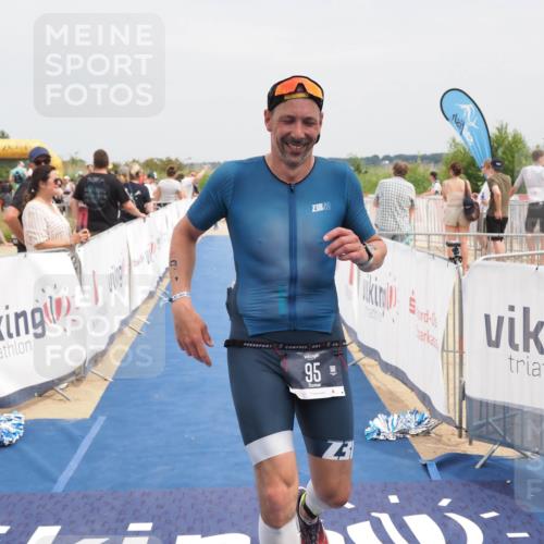 22.06.2025 - Viking Triathlon MichiJ http://msf.ph/oto/8122716 22.06.2025 15:13:48 Ziel 95 meine-sportfotos.de