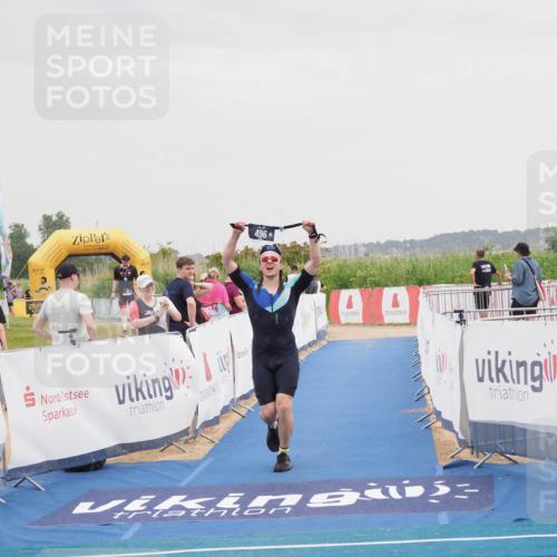 22.06.2025 - Viking Triathlon MichiJ http://msf.ph/oto/8122734 22.06.2025 16:38:28 Ziel 496 meine-sportfotos.de