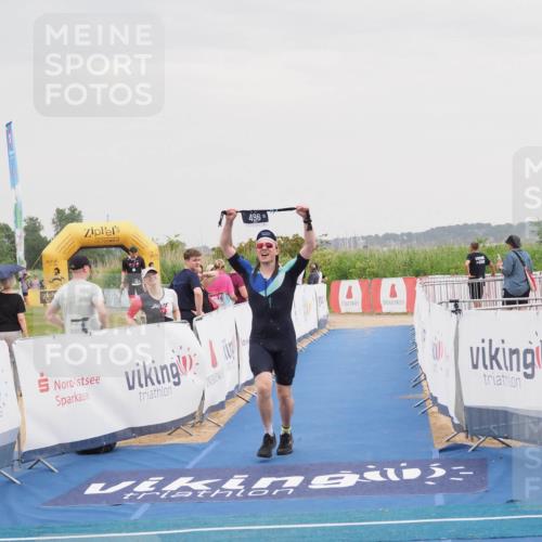 22.06.2025 - Viking Triathlon MichiJ http://msf.ph/oto/8122743 22.06.2025 16:38:28 Ziel 496 meine-sportfotos.de