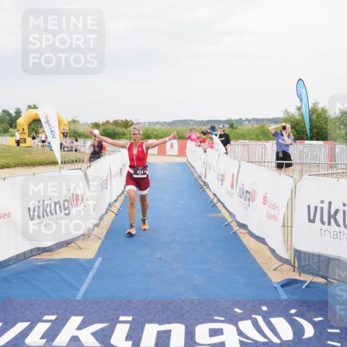 22.06.2025 - Viking Triathlon MichiJ http://msf.ph/oto/8122745 22.06.2025 17:07:24 Ziel 236, 484 meine-sportfotos.de