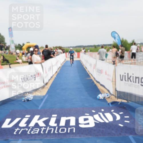 22.06.2025 - Viking Triathlon MichiJ http://msf.ph/oto/8122761 22.06.2025 15:13:52 Ziel 95, 226 meine-sportfotos.de