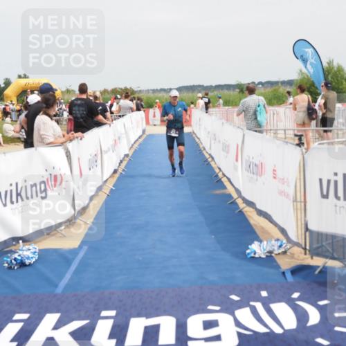 22.06.2025 - Viking Triathlon MichiJ http://msf.ph/oto/8122893 22.06.2025 15:13:54 Ziel 226 meine-sportfotos.de